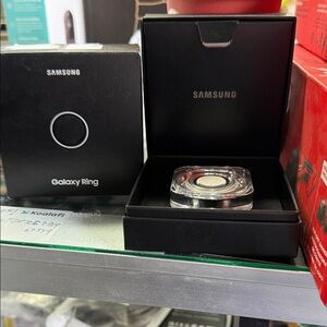 Samsung Galaxy Ring - Silver and Black